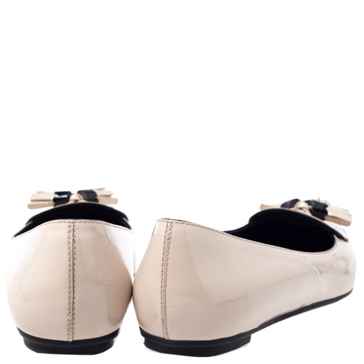 Pre Owned Tod's Beige Patent Leather Tassel Pointed Toe Ballet Flats Size 38