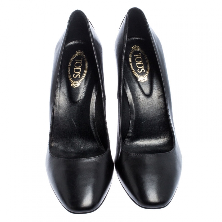 Pre Owned Tod's Black Leather Studded Block Heel Pumps Size 38