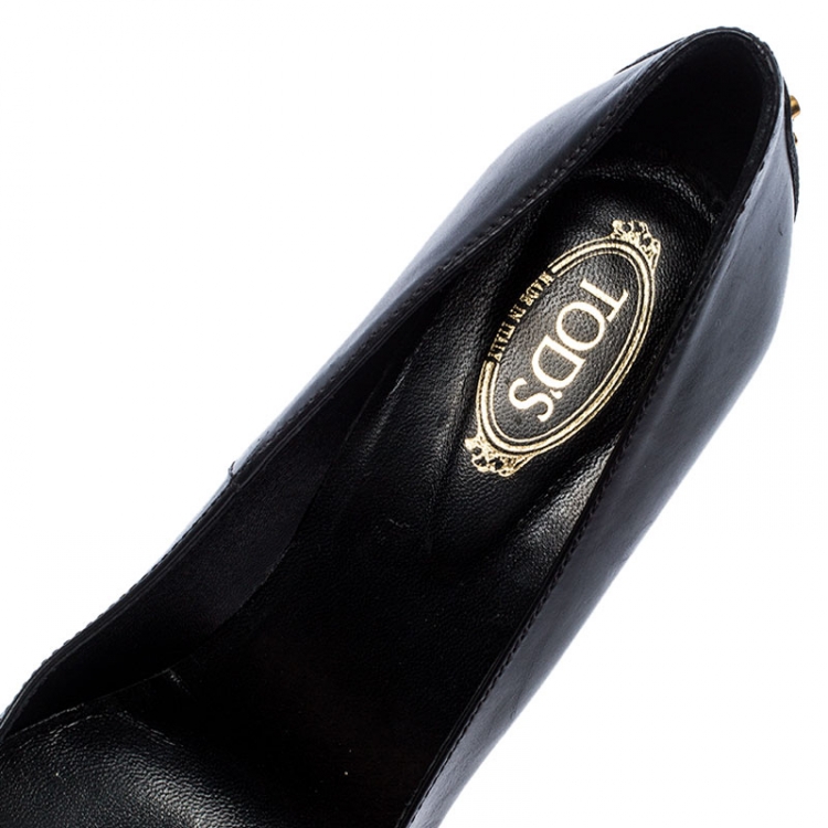 Pre Owned Tod's Black Leather Studded Block Heel Pumps Size 38