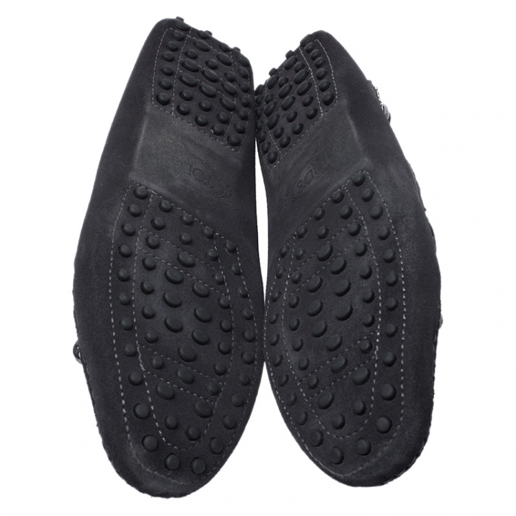 مملوكة مسبقًا Tod's Black Suede Bow Loafers Size 41