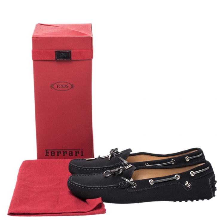 مملوكة مسبقًا Tod's Black Suede Bow Loafers Size 41
