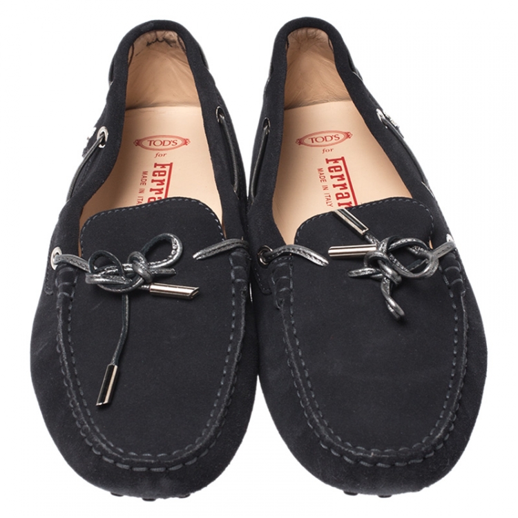 مملوكة مسبقًا Tod's Black Suede Bow Loafers Size 41