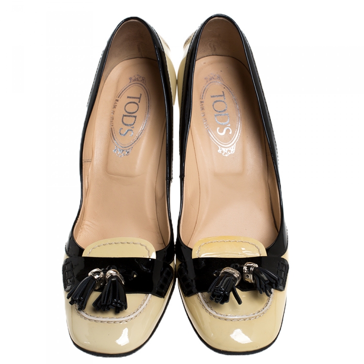Pre Owned Tods Cream/Black Patent Leather Tassel Pumps Size 40