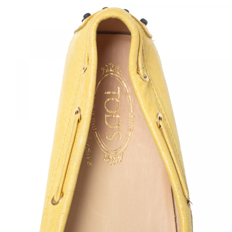 Pre Owned Tod's Yellow Foil Leather Gommino Bow Loafers Size 41