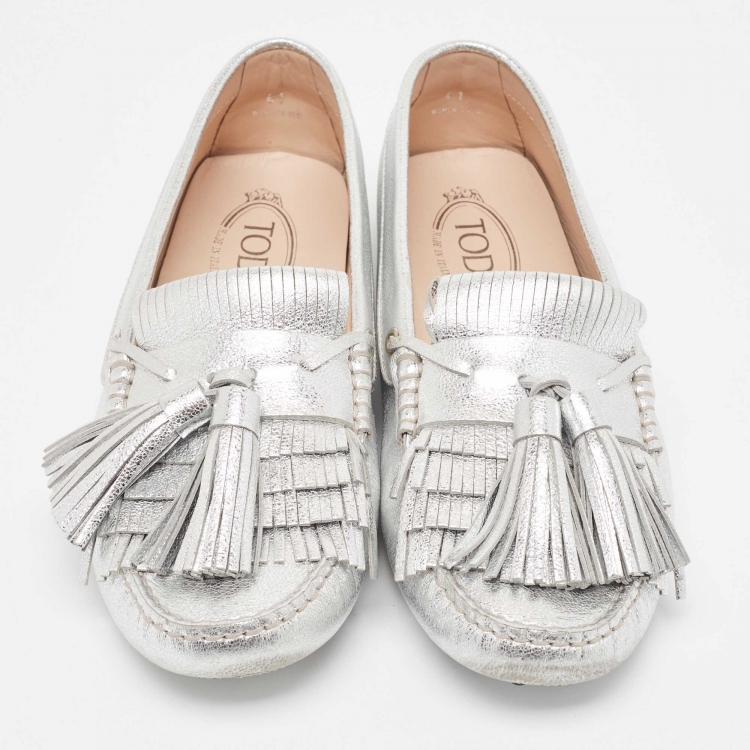 Pre Owned Tod's Metallic Silver Leather Fringe Tassel Details Slip On Loafers Size 41