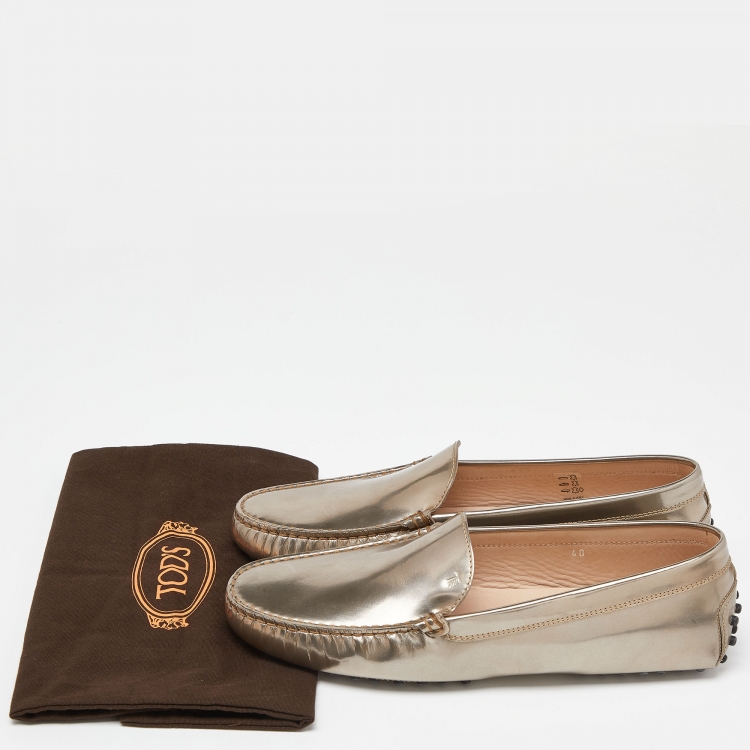 مملوكة مسبقًا Tod's Gold Leather Slip On Loafers Size 40