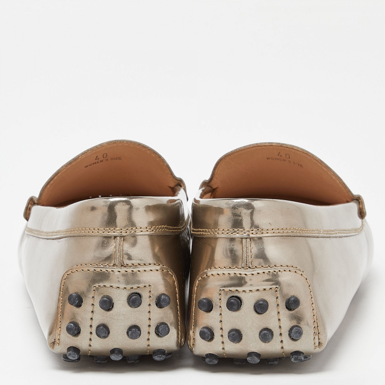 مملوكة مسبقًا Tod's Gold Leather Slip On Loafers Size 40