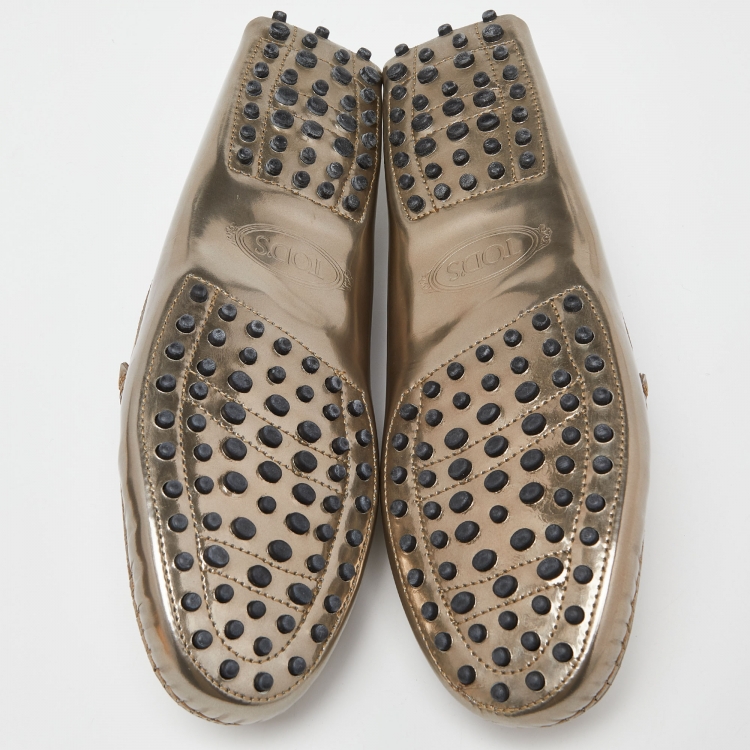 مملوكة مسبقًا Tod's Gold Leather Slip On Loafers Size 40