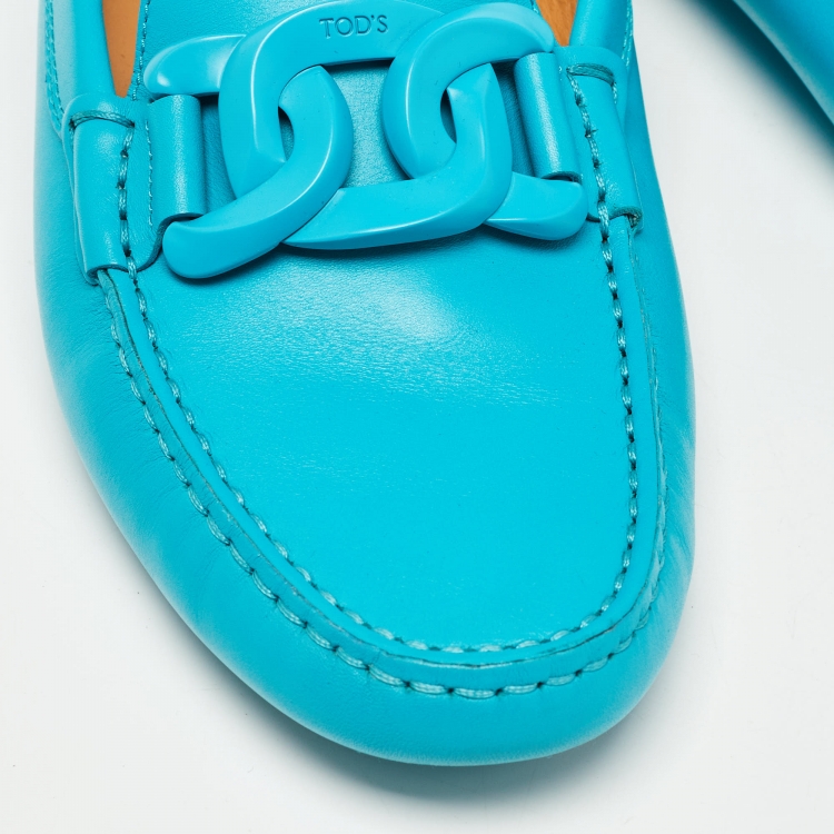 Pre Owned Tod's Blue Leather Chain Detail Slip On Loafers Size 39