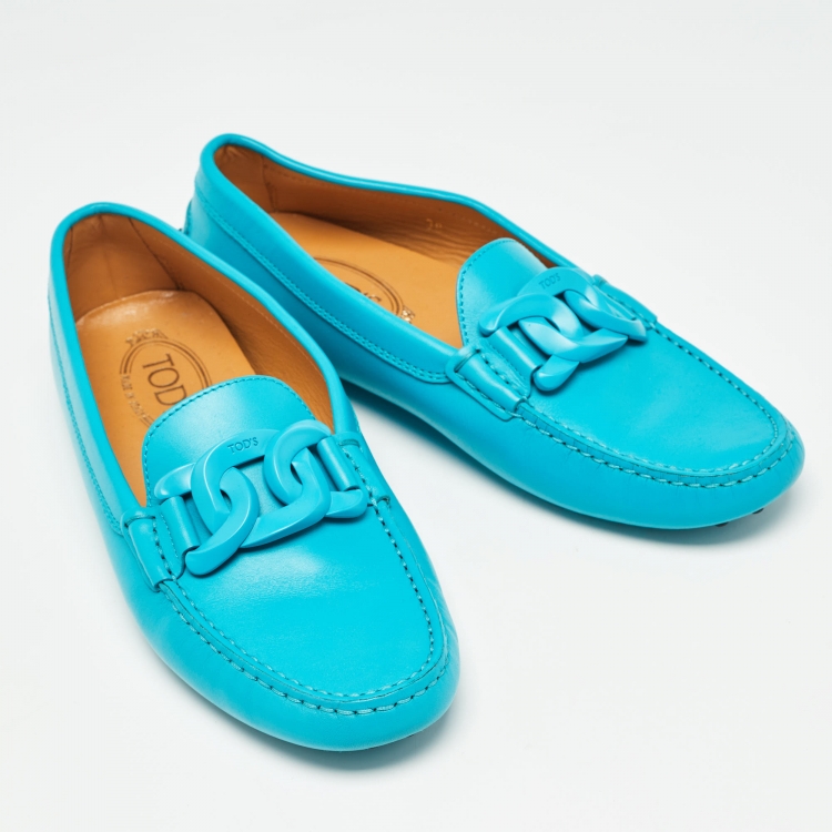 Pre Owned Tod's Blue Leather Chain Detail Slip On Loafers Size 39