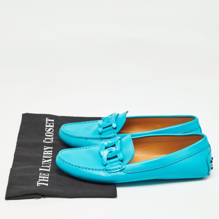 Pre Owned Tod's Blue Leather Chain Detail Slip On Loafers Size 39