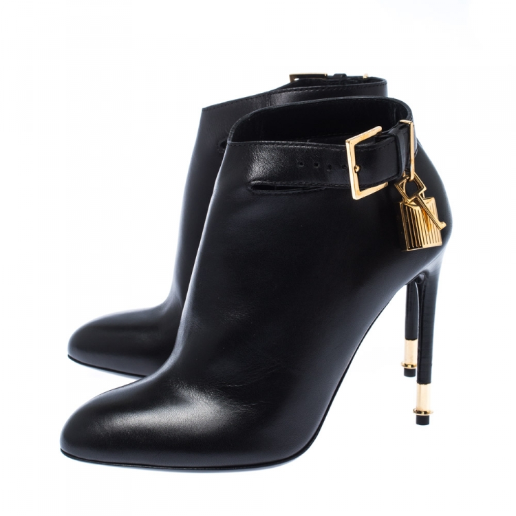 Pre Owned Tom Fod Black Leather Padlock Charm Pointed Toe Booties Size 35