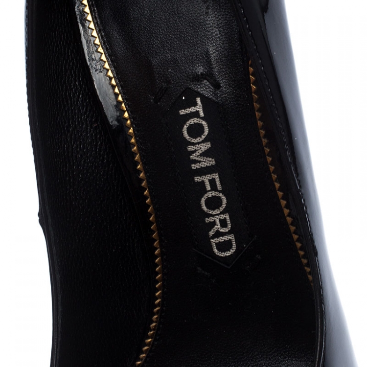 Pre Owned Tom Ford Black Patent Leather Padlock Ankle Wrap Pointed Toe Pumps Size 39