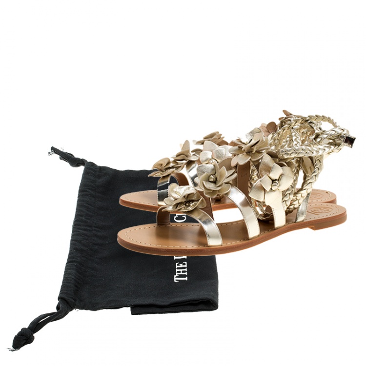 Pre Owned Tory Burch Metallic Gold Leather Blossom Floral Embellished Flat Gladiator Sandals Size 38