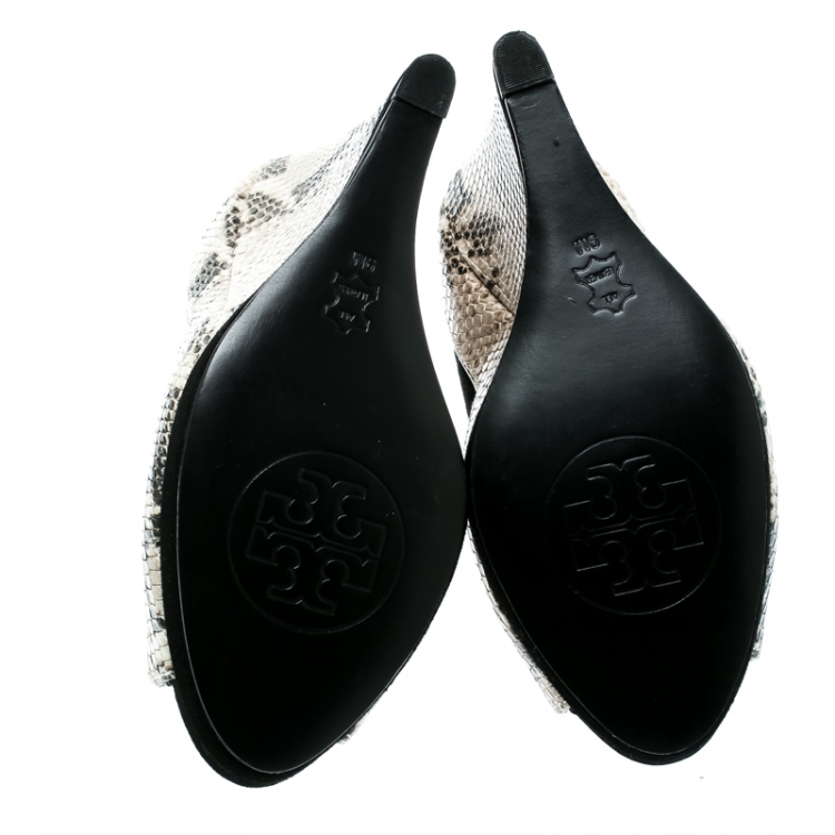 Pre Owned Tory Burch Black Suede and Python Embossed Leather Sandra Wedge Peep Toe Pumps Size 39