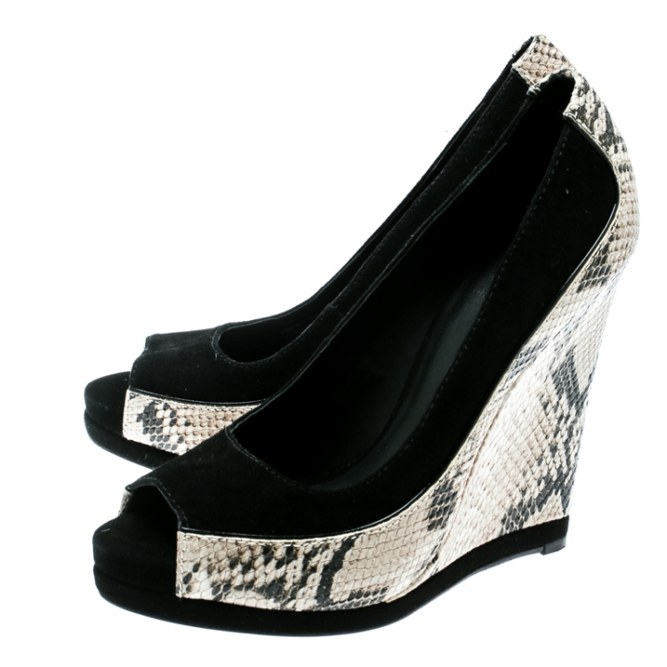 Pre Owned Tory Burch Black Suede and Python Embossed Leather Sandra Wedge Peep Toe Pumps Size 39