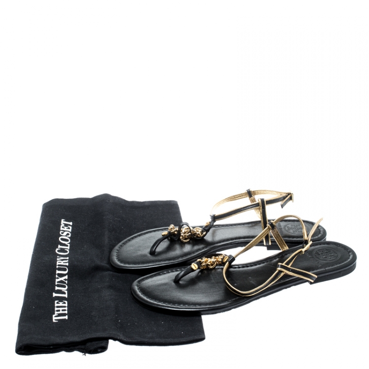 Pre Owned Tory Burch Black/Metallic Gold Leather Shane Link Detail Flat Thong Sandals Size 39.5