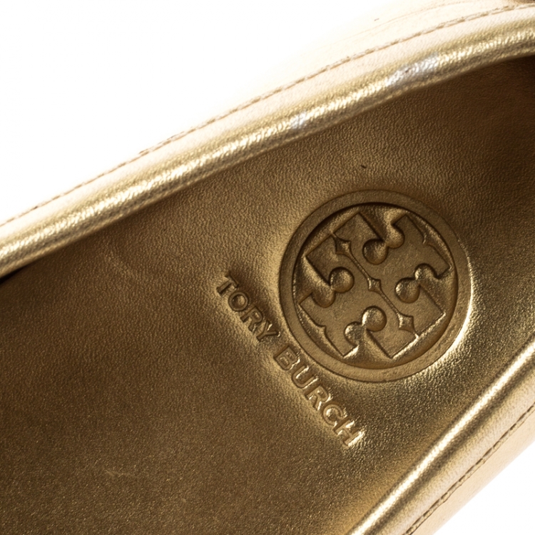 مملوكة مسبقًا Tory Burch Metallic Gold Leather Maynard Loafers Size 35