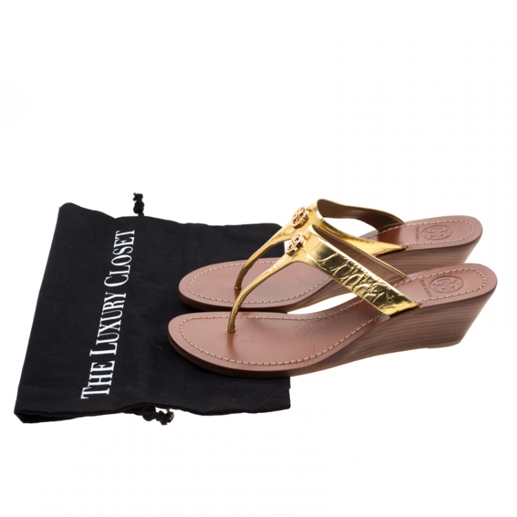Pre Owned Tory Burch Metallic Gold Leather Cameron Wedge Thong Sandals Size 38