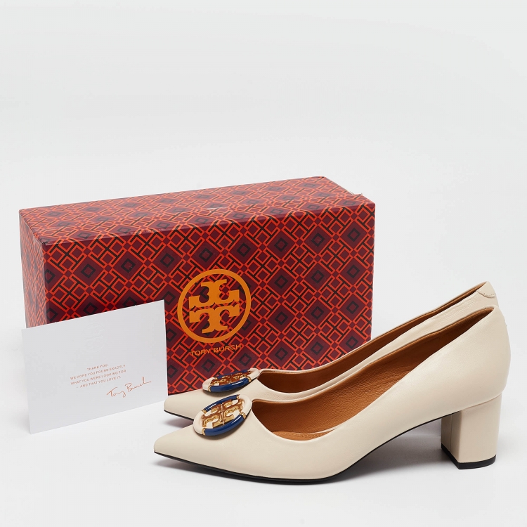 Pre Owned Tory Burch Cream Leather Logo Block Heel Pumps Size 40.5