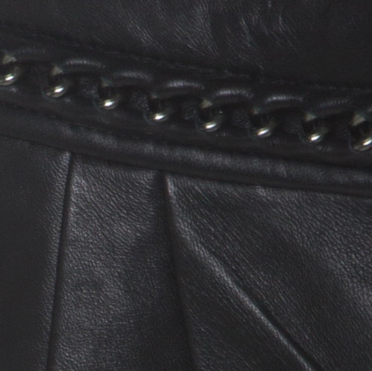 Pre Owned Tory Burch Black Leather Chain Detail Shorts S