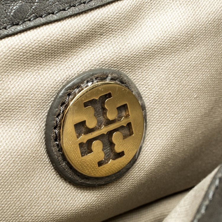 Pre Owned Tory Burch Grey Leather Envelope Clutch