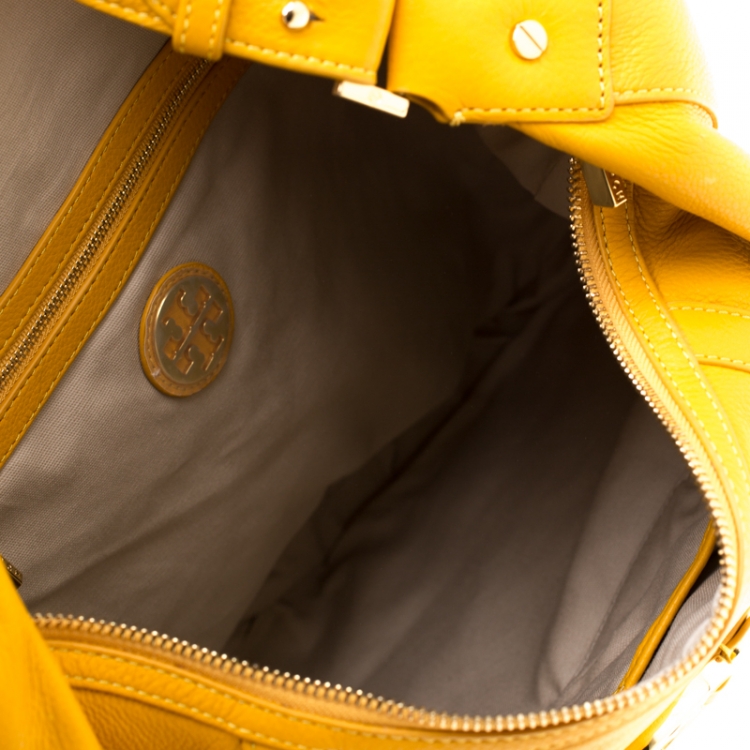 Pre Owned Tory Burch Mustard Leather Amanda  Flat Hobo