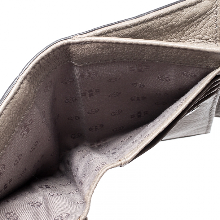 Pre Owned Tory Burch Beige Leather Tri Fold Wallet