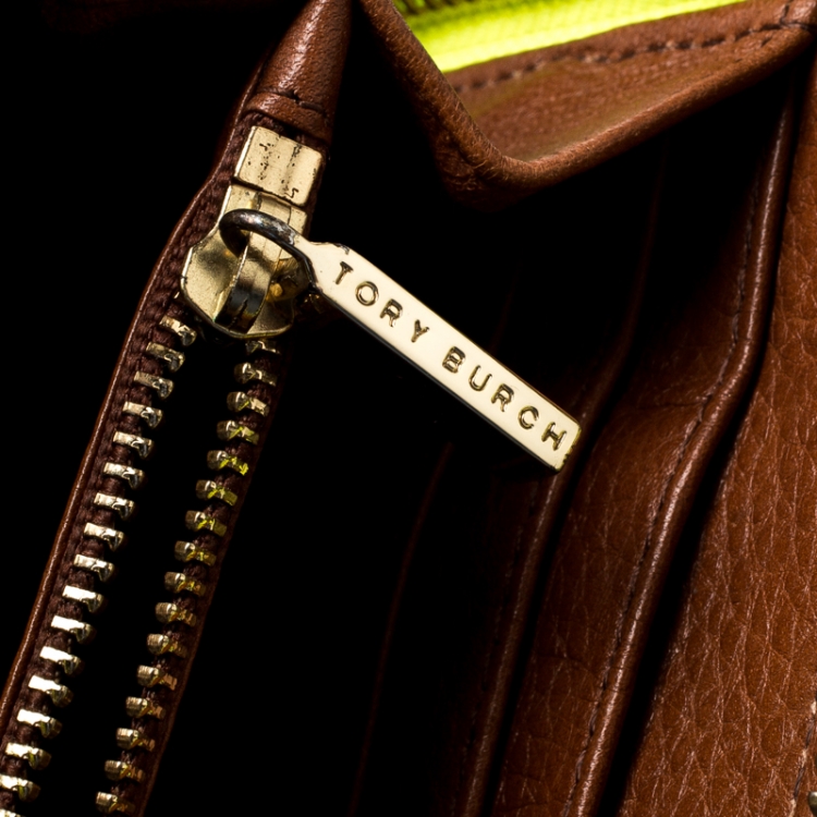 Pre Owned Tory Burch Neon Green Python Embossed Leather Zip Around Wallet