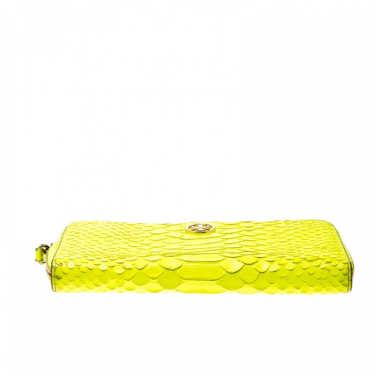 Pre Owned Tory Burch Neon Green Python Embossed Leather Zip Around Wallet