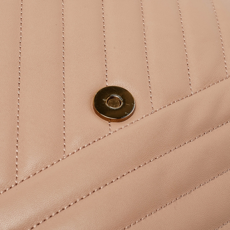 Pre Owned Tory Burch Beige Chevron Leather Kira Shoulder Bag