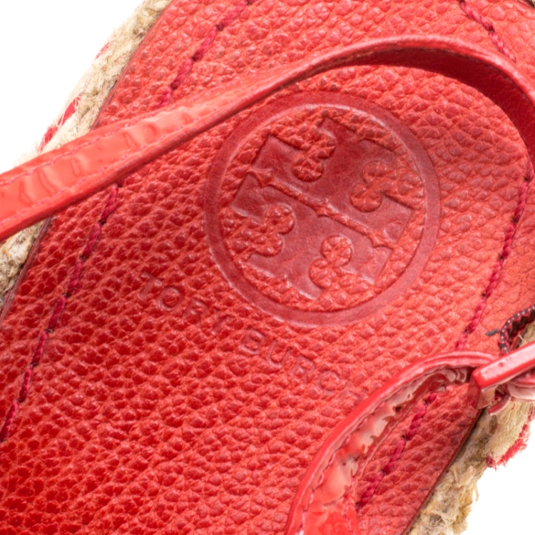 Pre Owned Tory Burch Beige/Red Canvas and Patent Leather Breacher Slingback Espadrille Wedge Sandals Size 39.5