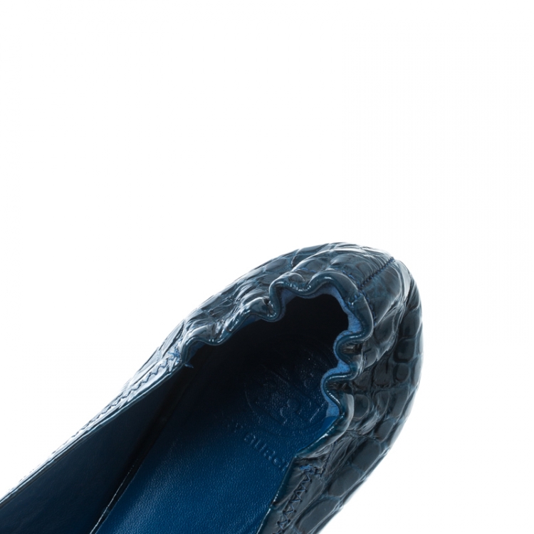 مملوكة مسبقًا Tory Burch Blue Patent Croc Embossed Leather Reva Scrunch Ballet Flats Size 38.5