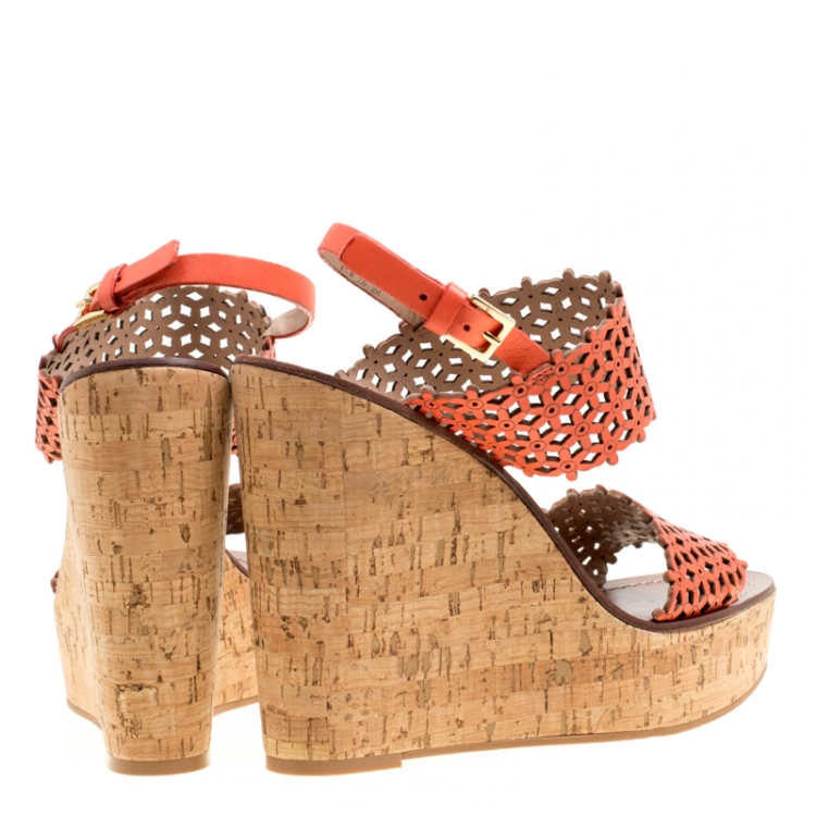 Pre Owned Tory Burch Coral Red Perforated Leather Daisy Cork Wedge Sandals Size 39.5