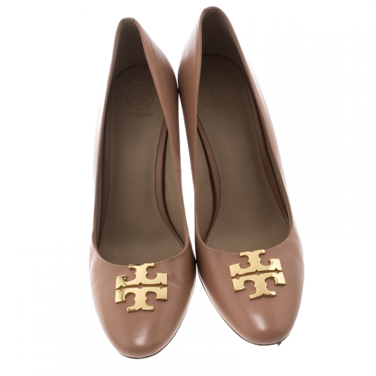 Pre Owned Tory Burch Pale Pink Leather Raleigh Round Toe Wedge Pumps Size 41
