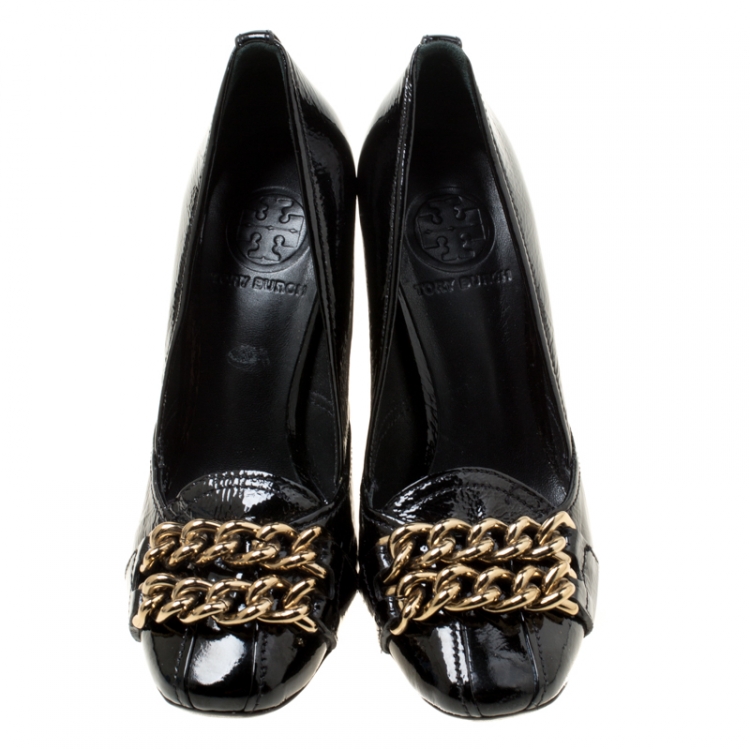 Pre Owned Tory Burch Black Patent Leather Hana Metal Chain Pumps Size 35.5