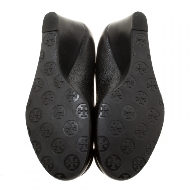 Pre Owned Tory Burch Black Leather Sally Wedge Pumps Size 38.5