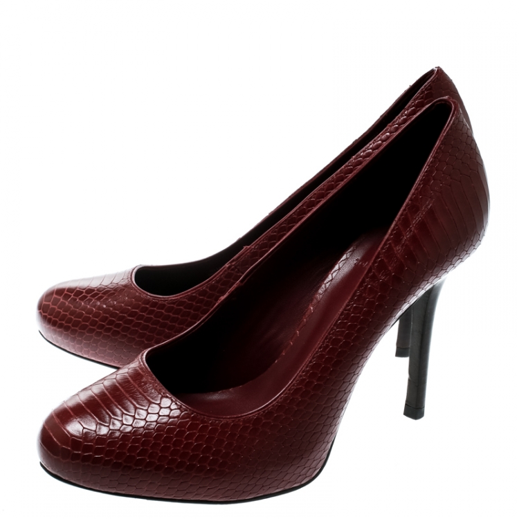 Pre Owned Tory Burch Burgundy Python Embossed Leather Jenna Pumps Size 37.5