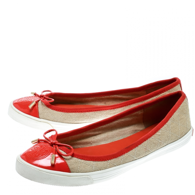 Pre Owned Tory Burch Beige Quilted Canvas And Orange Patent Leather Schuyler Ballet Flats Size 39.5