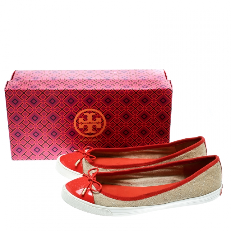 Pre Owned Tory Burch Beige Quilted Canvas And Orange Patent Leather Schuyler Ballet Flats Size 39.5