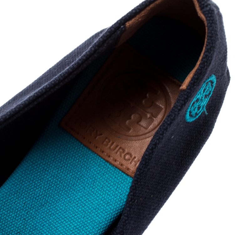 Pre Owned Tory Burch Two Tone Canvas Filipa Wedges Espadrille Sandals Size 37.5