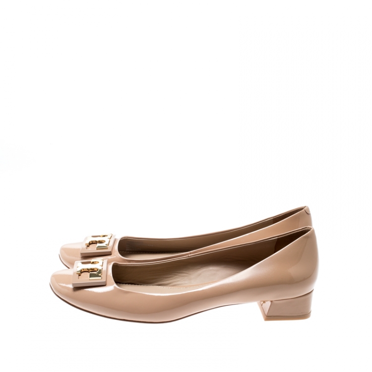 Pre Owned Tory Burch Beige Patent Leather Gigi Ballet Flats Size 39