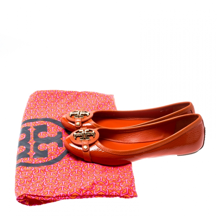 مملوكة مسبقًا Tory Burch Orange Patent Leather Aaden Ballet Flats Size 36.5