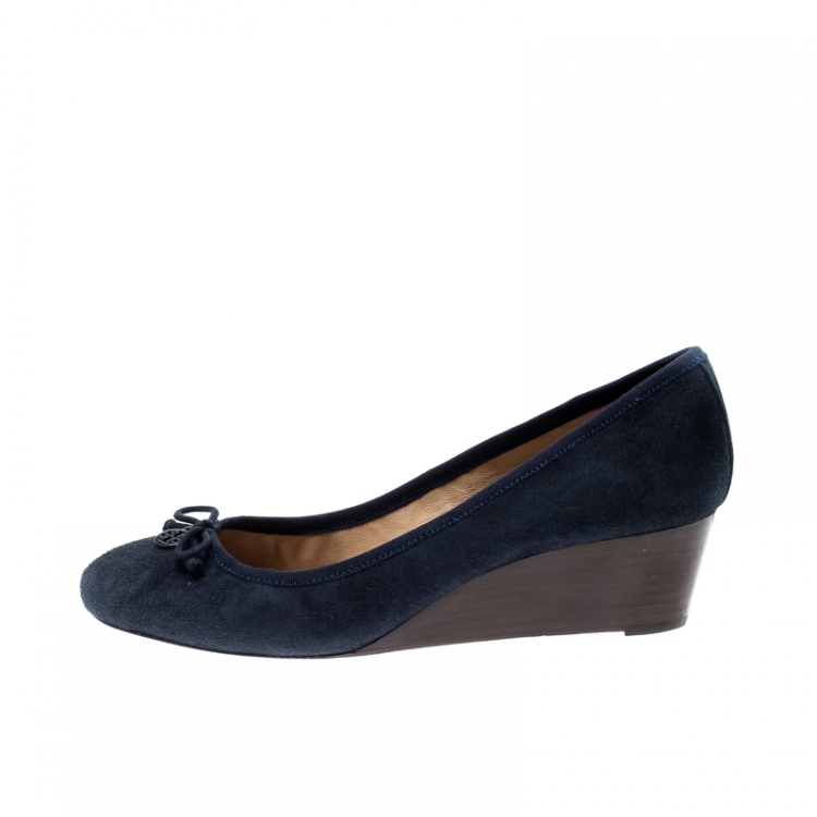 Pre Owned Tory Burch Blue Suede Wedge Pumps Size 39.5
