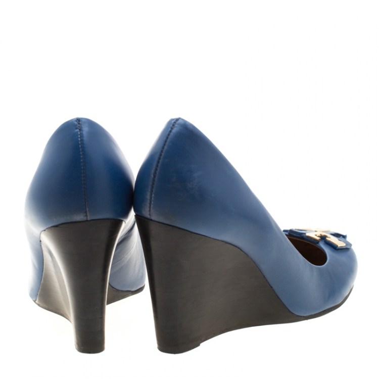 Pre Owned Tory Burch Blue Leather Lowell Wedge Pumps Size 38