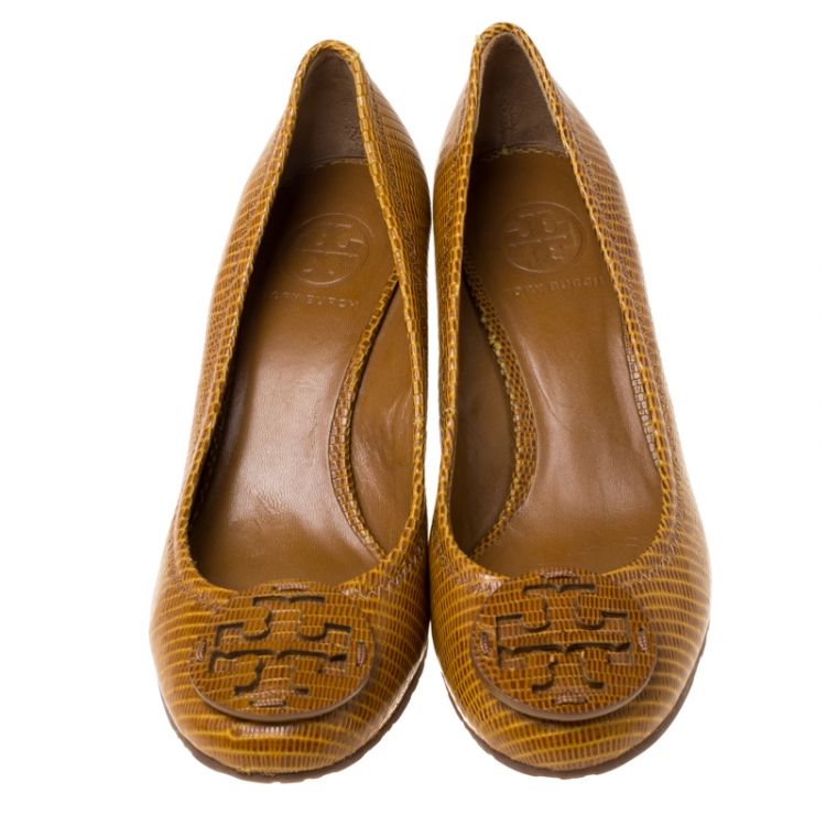 Pre Owned Tory Burch Brown Textured Leather Wedge Pumps Size 37