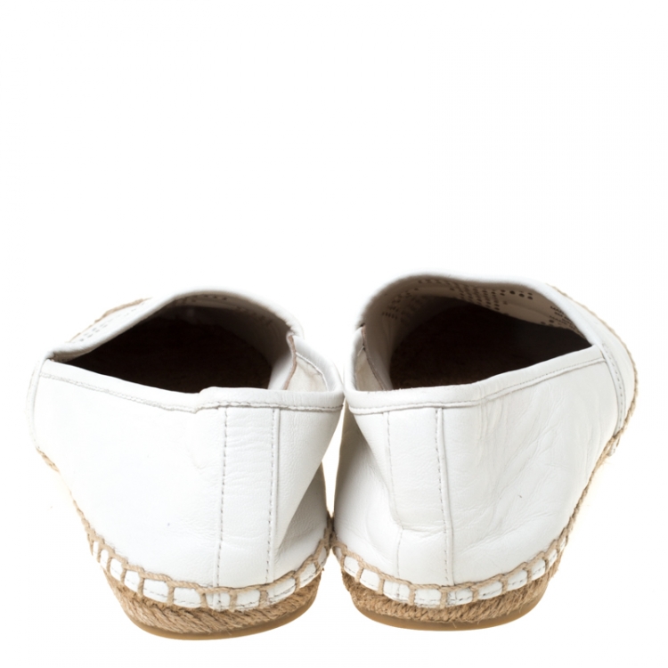 مملوكة مسبقًا  Tory Burch White Perforated Logo Leather Espadrilles Size 38