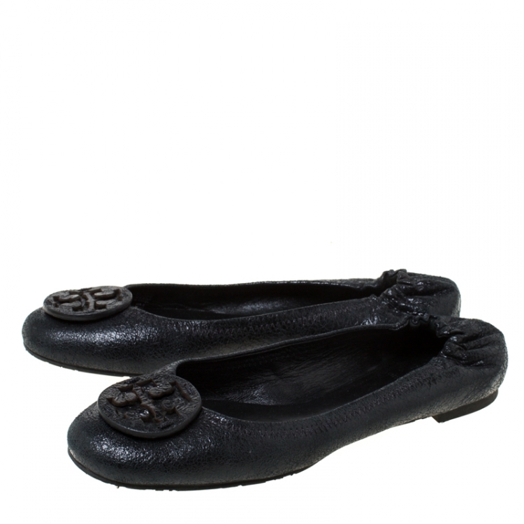 مملوكة مسبقًا Tory Burch Black Leather Reva Scrunch Ballet Flats Size 38