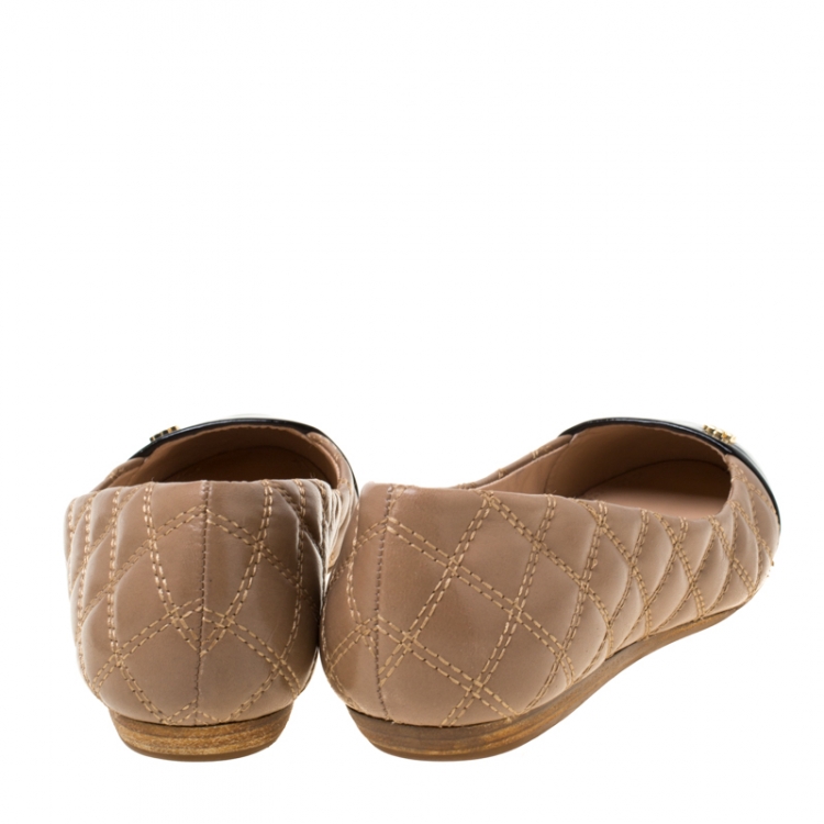 Pre Owned Tory Burch Beige/Black Quilted Leather Claremont Ballet Flats Size 37