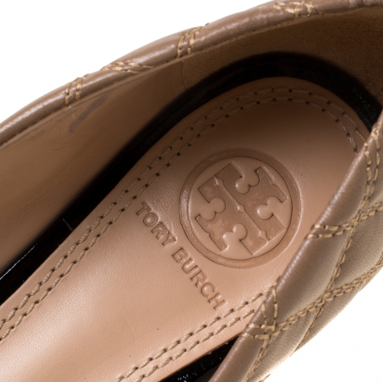 Pre Owned Tory Burch Beige/Black Quilted Leather Claremont Ballet Flats Size 37